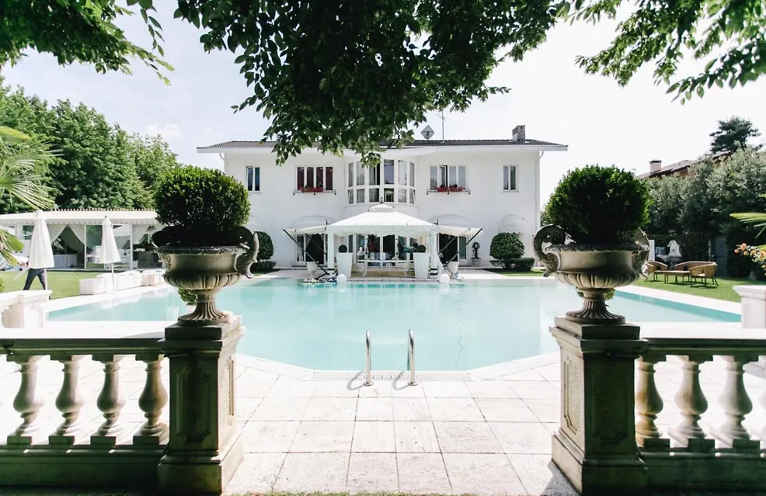Villa Patrizia-1